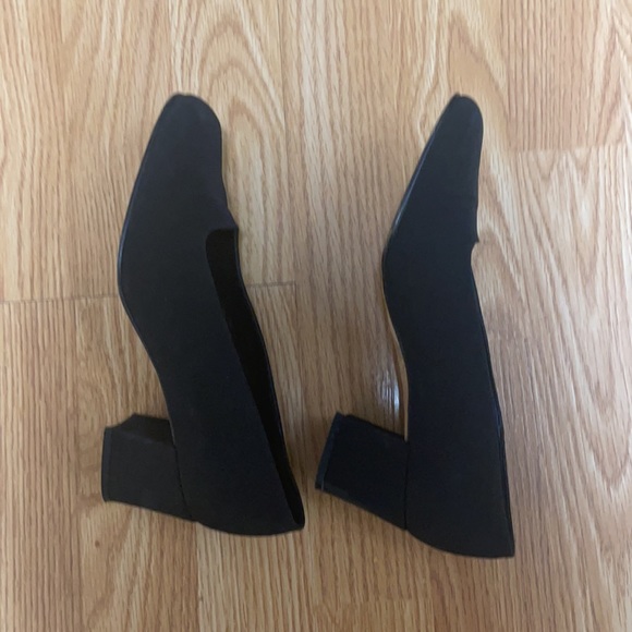 Enzo Angiolini size 5N Black fabric feel 2 inch heels have square toe. - Picture 6 of 7